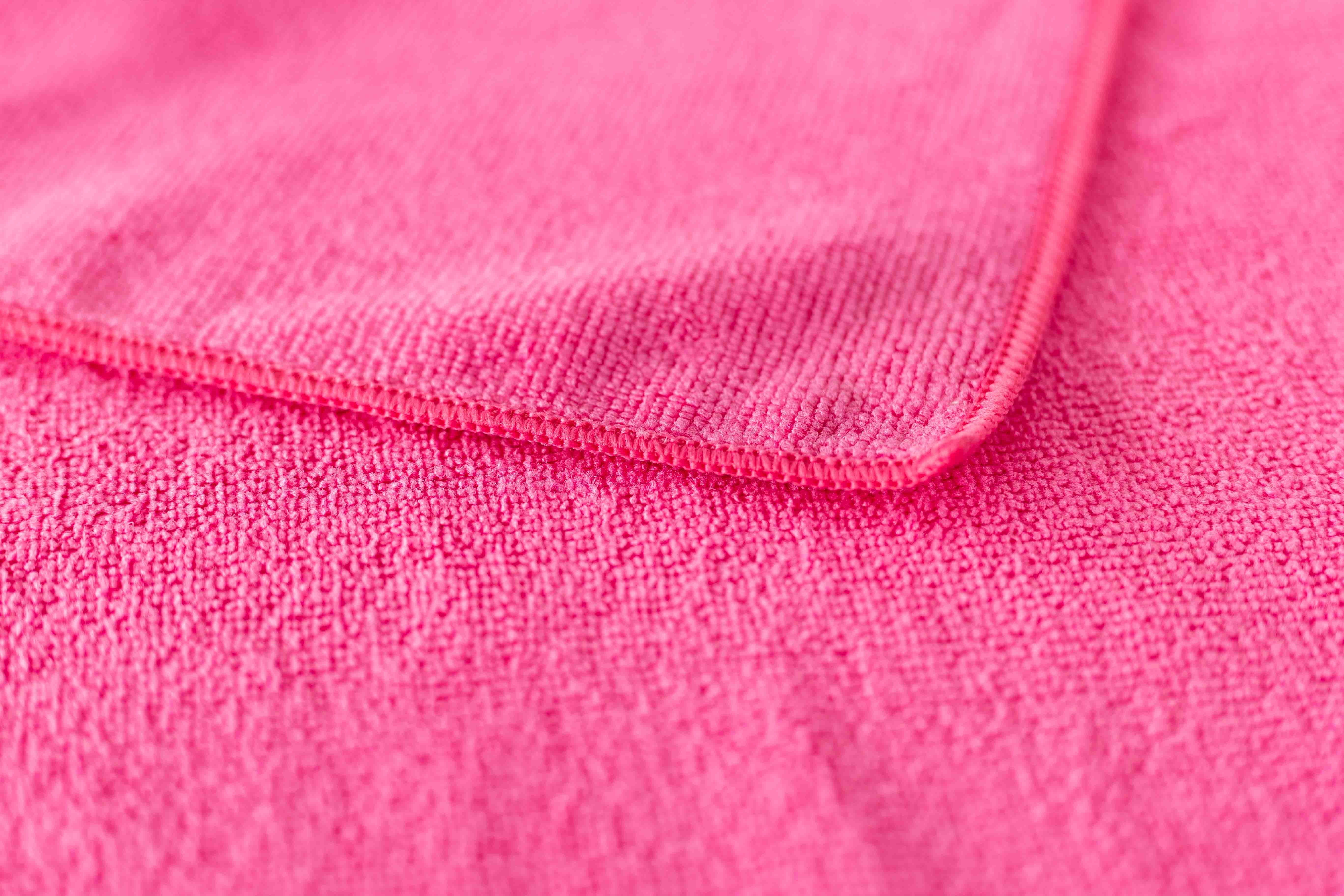 Microfibre Towel Fuchsia 40x40cm (48gr) 3317:10:F  .jpg